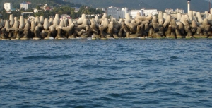 Major repairs of the southwestern breakwater at Tuapse port